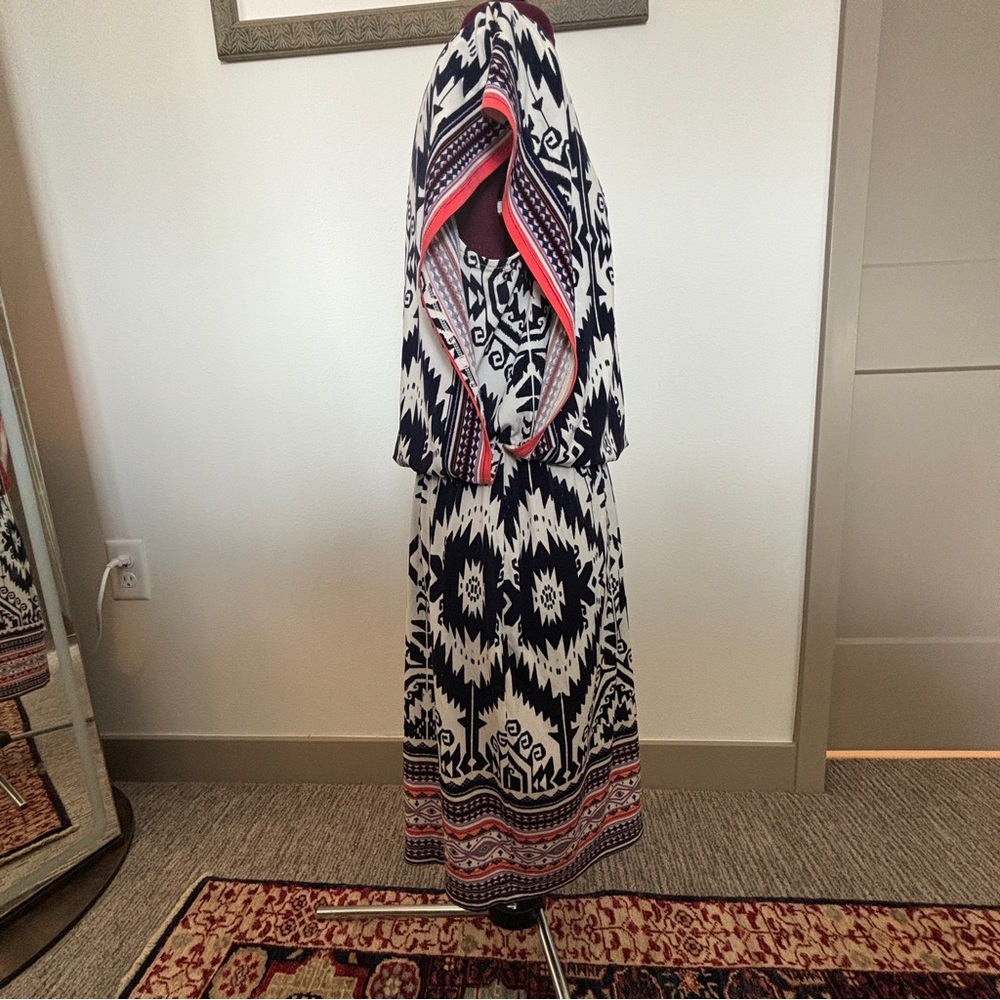 Geometric Print Dress - Picture 3 of 4